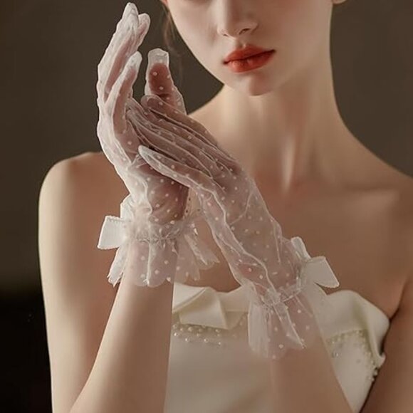 Polka Polka Lace Gloves